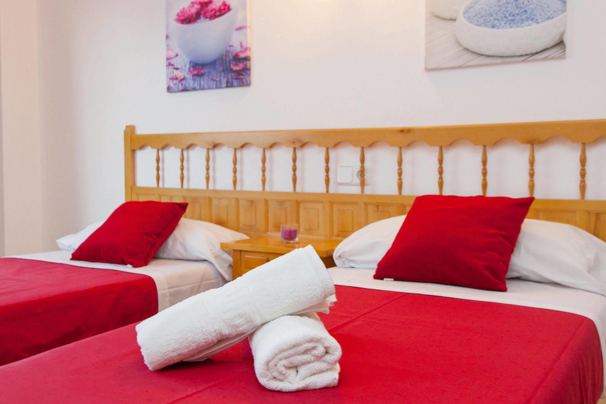 Apartamentos Puet Sant Antoni de Portmany Dış mekan fotoğraf
