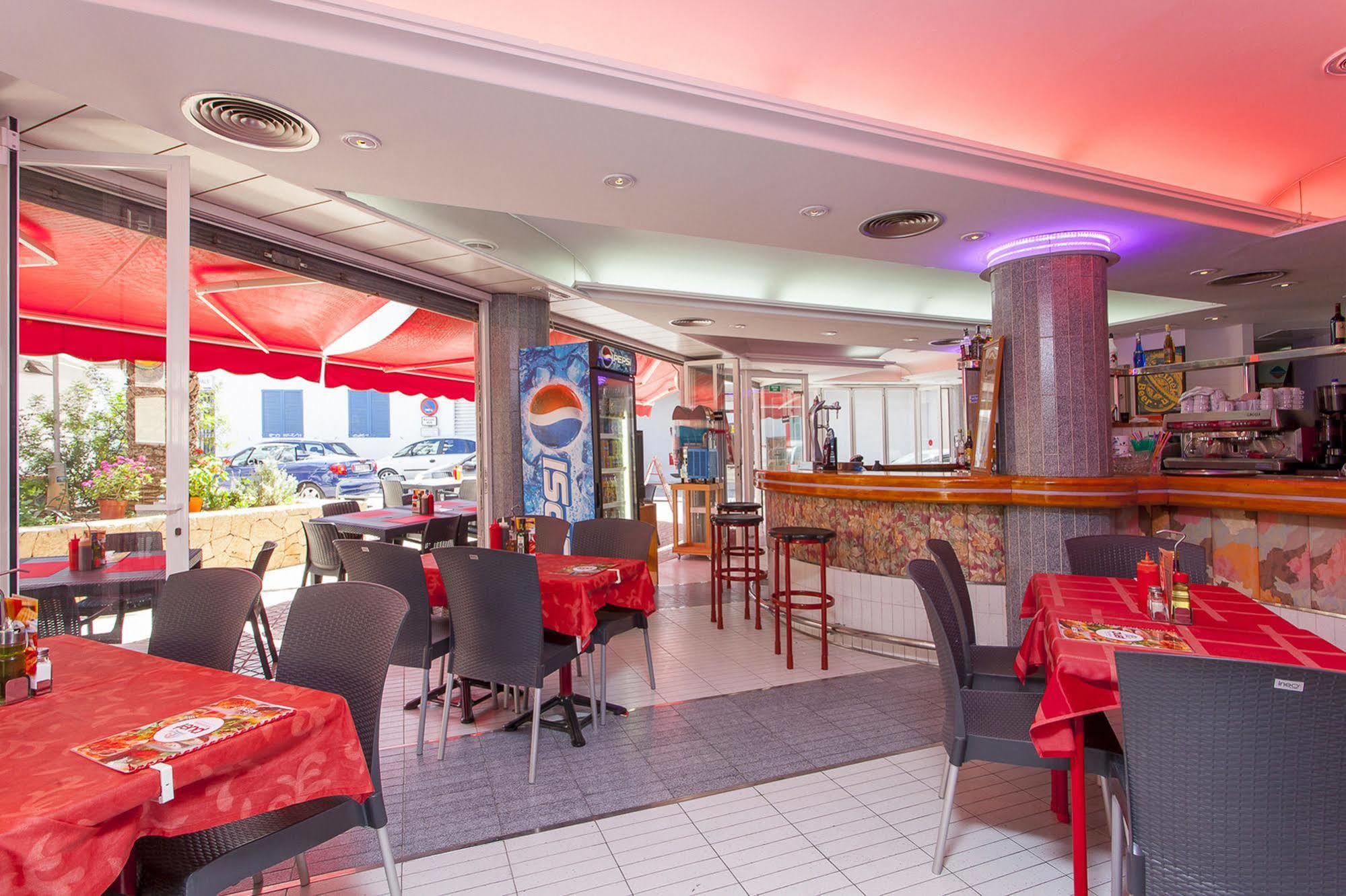 Apartamentos Puet Sant Antoni de Portmany Dış mekan fotoğraf
