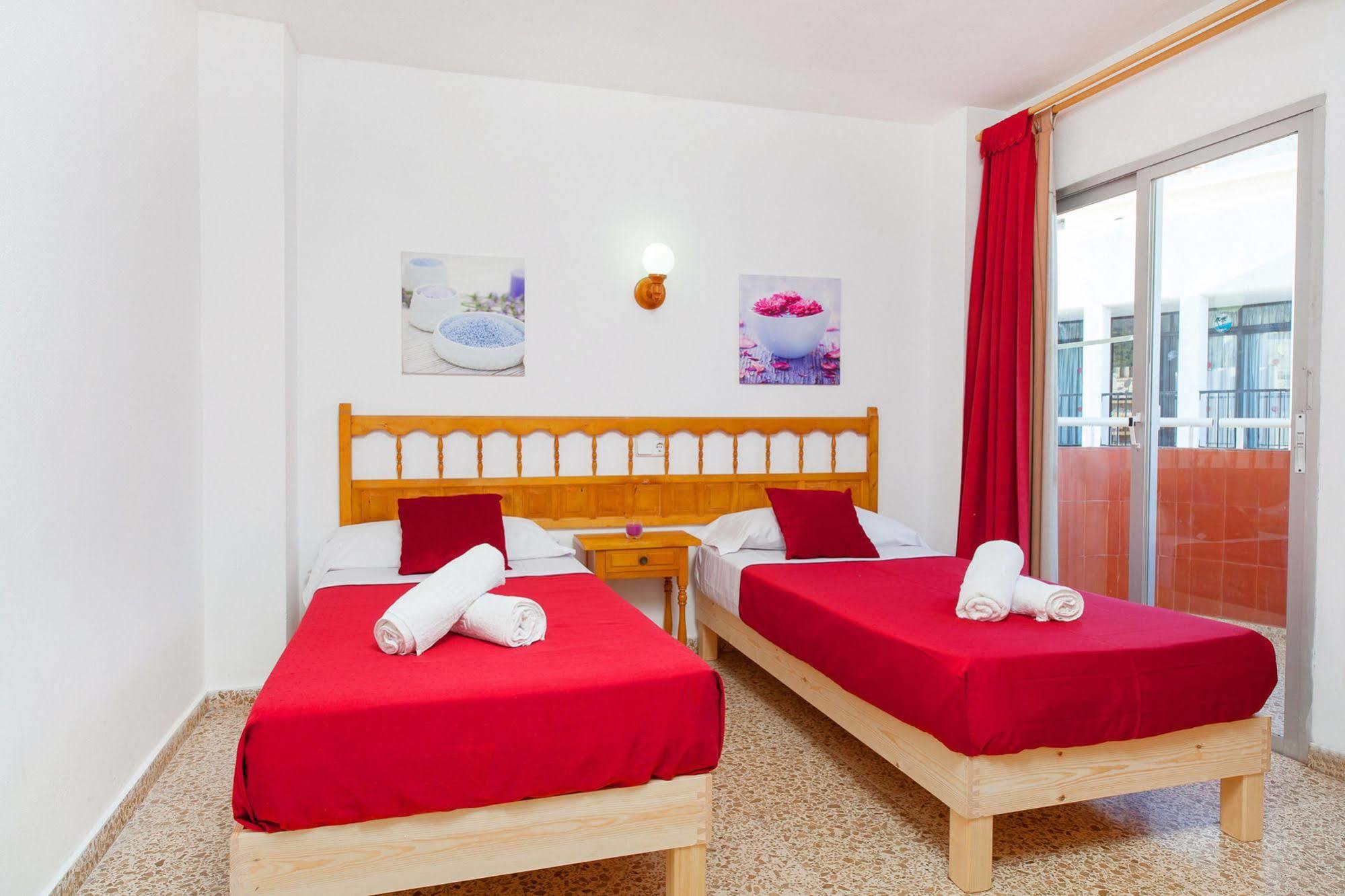 Apartamentos Puet Sant Antoni de Portmany Dış mekan fotoğraf